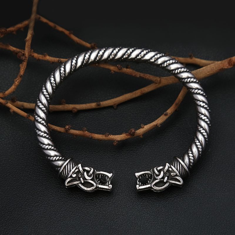 Bracciale aperto dominante vichingo personalizzato a doppia testa personalizzato in acciaio inossidabile per gioielli da uomo_voghion.com