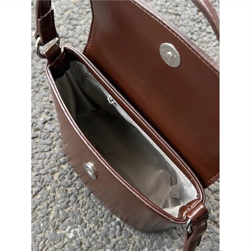 Siehe Nischendesign für Damen-Umhängetasche aus Ölwachsleder 2025 Neue Sommer-Frühlings-High-End-Handtasche_voghion.com