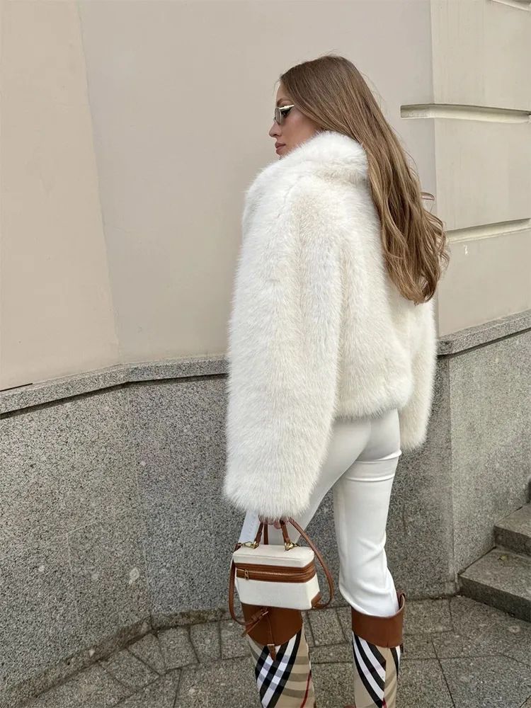 Giacca corta in pelliccia sintetica di volpe - Cappotto in pelliccia vegana degno di nota per donna (S-L, taglio corto, collo sciallato alla moda, inverno e autunno, stile streetwear chic)_voghion.com