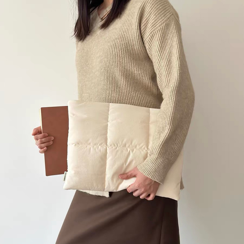 13 Zoll Puffy Sleeve gesteppte gepolsterte Computer-Abdeckungstasche für Frauen 14 16 Zoll Laptop-Tragetasche für MacBook Air Pro_voghion.com