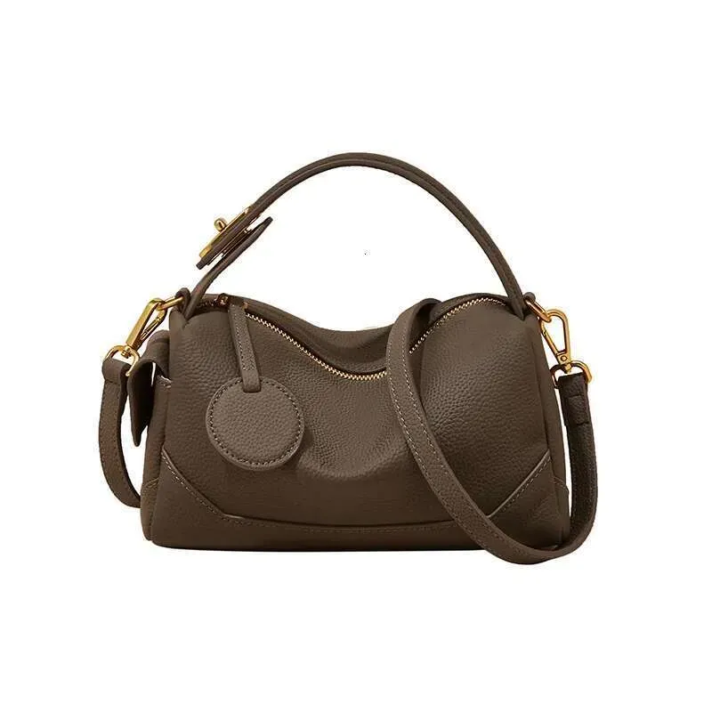 Designer 2025 Lady Design Cowhide Shoulder High Quality Women Small Handbag Brand Genuine Leather Tote Stylish Female_voghion.com