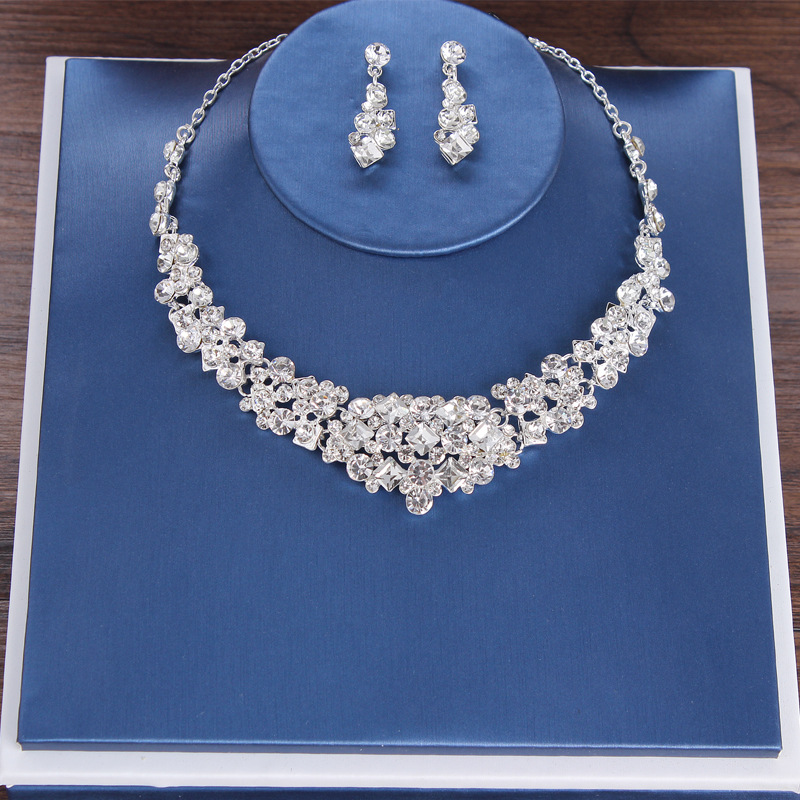 Orecchini con collana a corona Set di gioielli da sposa in tre pezzi Accessori per abiti da sposa con diamanti in cristallo_voghion.com