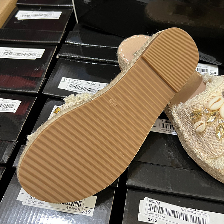 P5 commerce extérieur original unique coquille de plage et pantoufles 2023 été nouveau style ethnique gland plat tongs sandales_voghion.com