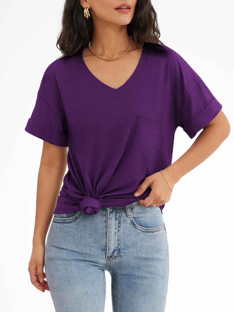 Maglietta a maniche corte con scollo a V e tasca in tinta unita da donna_voghion.com