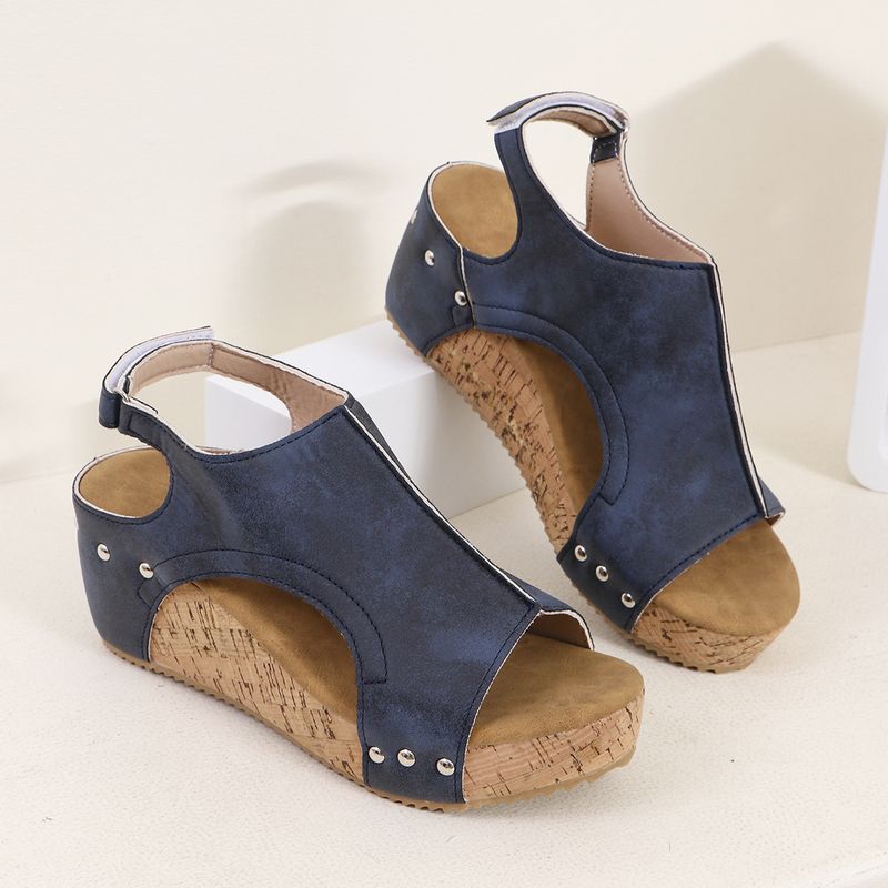 Sapatos femininos tamanho grande salto cunha boca de peixe sola grossa sandálias rebite_voghion.com