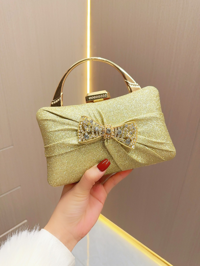 Borsa da sera piccola piegata con diamanti acqua New Party da donna_voghion.com