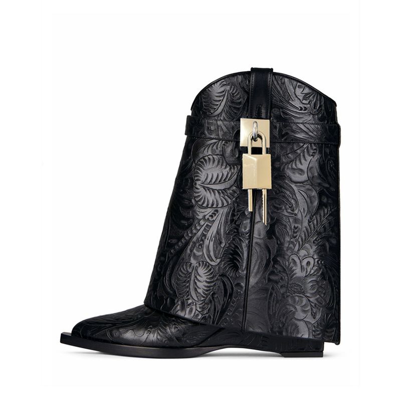 2023 Neue spitze Keilstiefel aus geprägtem Leder mit mittlerer Wade und Metallschnalle, spezielle Damenschuhe in großen Größen_voghion.com