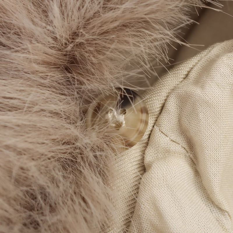 Trench doppiopetto con collo corto in pelliccia, stile autunno inverno 2025, donna F611776_voghion.com