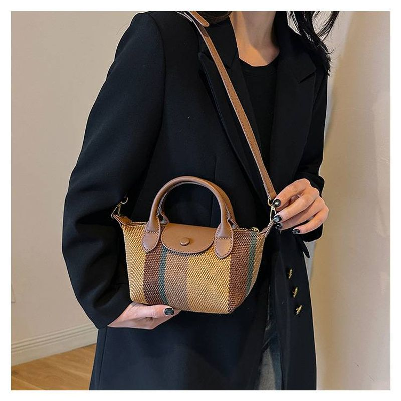 Die neue tragbare Knödeltasche Trendlinie von hochwertigen Stoffstreifen Single-Shoulder Crossbody Bag_voghion.com