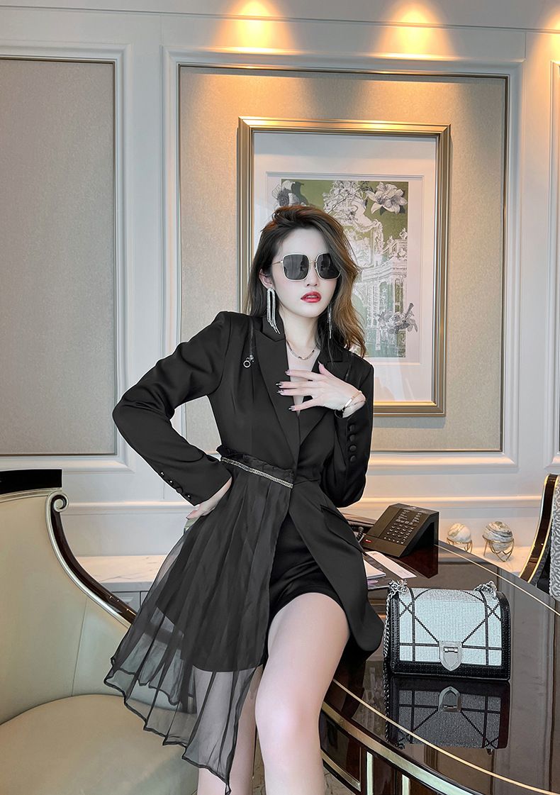 GraceChic Herbstkollektion 2025: Elegantes, tailliertes Damen-Kostümkleid mit Kragen, figurformend und kurz (2-teilig) 5379_voghion.com