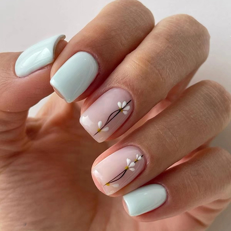 24 Stücke Rosa Quadratische Falsche Nägel Kurzes Liebesmuster Welligkeit Gefälschte Nägel Abnehmbare Nägel Set mit Kleber Acryl Voll C_voghion.com
