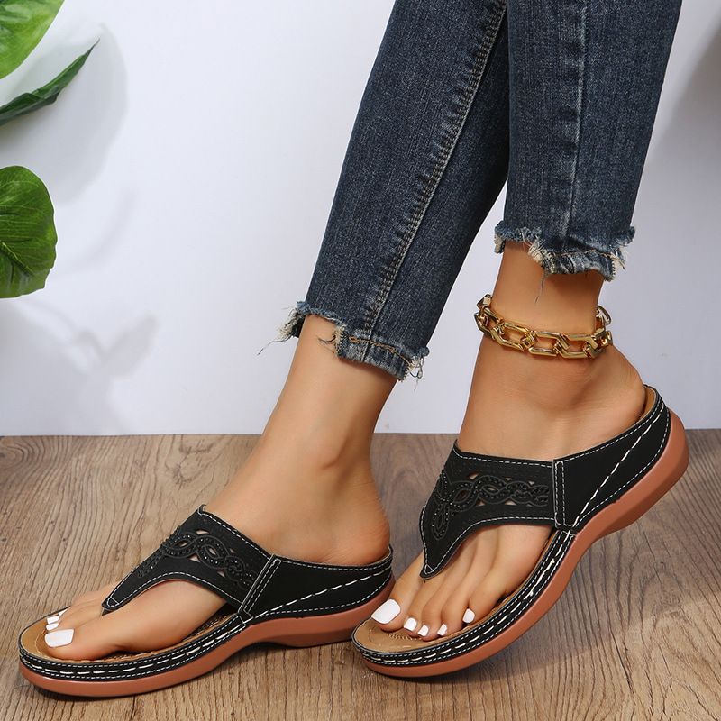 2025 Summer New Style With Oversized Hollow Out Rhinestones And Thick Sole, Clamped Toes, Women's Cool Slippers_voghion.com