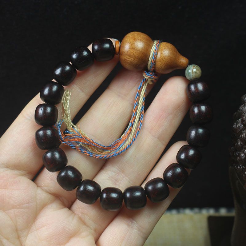 10mm Green Sandalwood Beaded Bracelet With Calabash Charm - Natural Fragrant Wood Jewelry_voghion.com