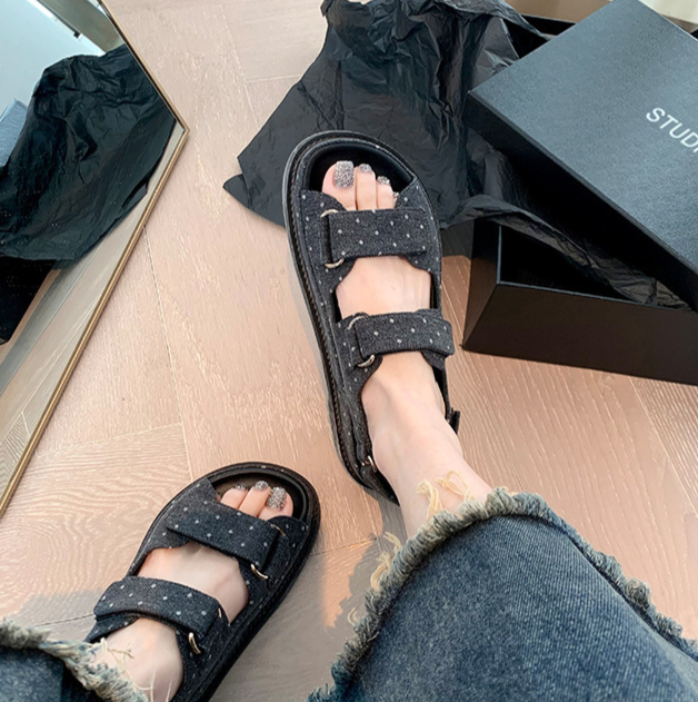 Sandalias deportivas de playa con punta abierta, suela plana y gruesa con tira de una palabra y velcro_voghion.com