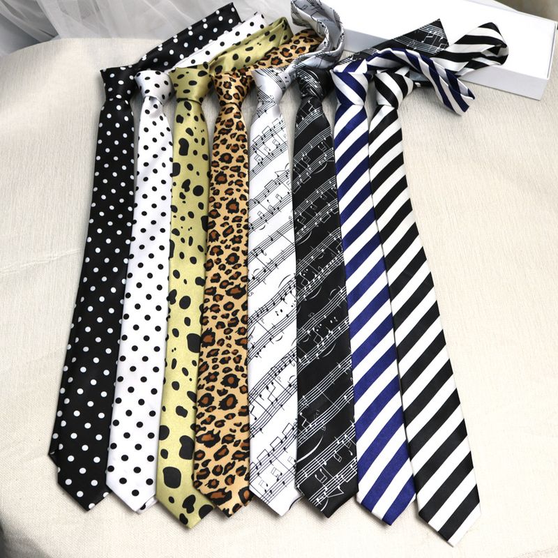 Cravatta a righe bianche e nere versione stretta per donna casual 5 cm annodata a mano trendy cool disco_voghion.com