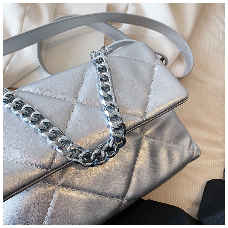 Borsa da donna New S a spalla singola Borsa a tracolla in argento squisito di fascia alta Borsa quadrata piccola con tracolla larga_voghion.com