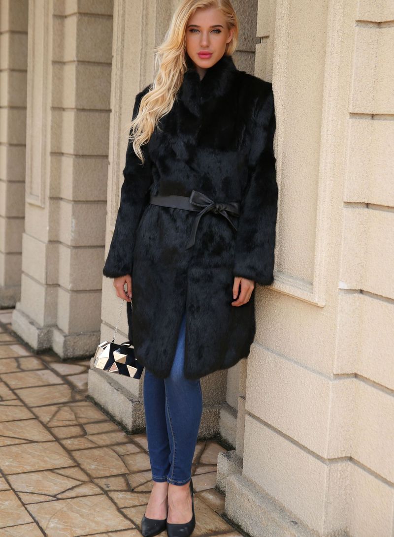Abrigo largo de lujo de piel sintética de conejo para mujer, con cinturón ajustable, abrigo de invierno negro._voghion.com