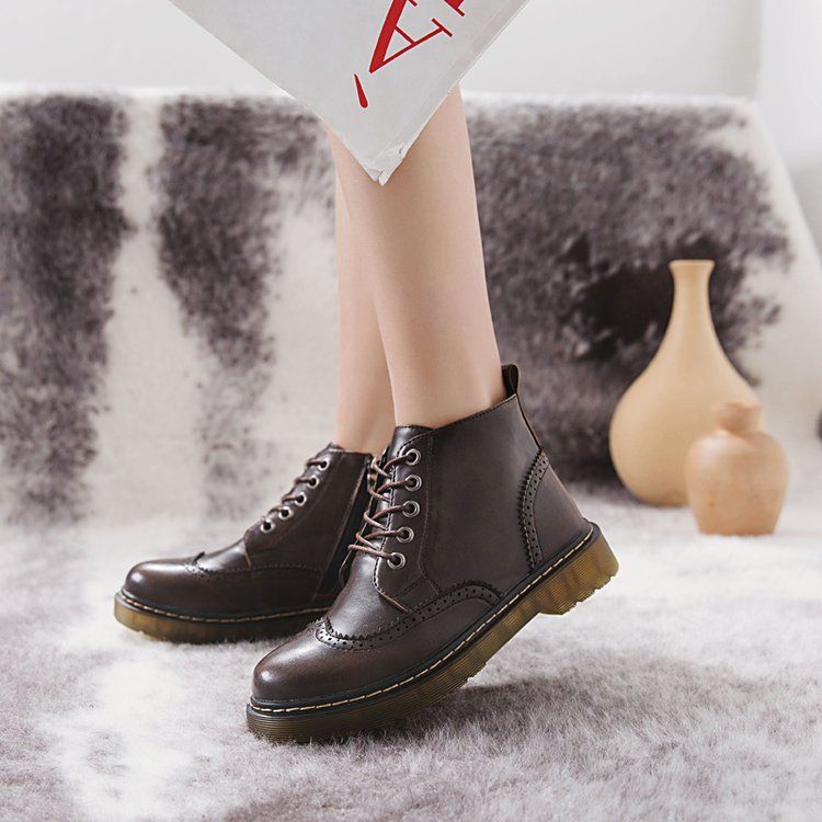 2022 New European And American Fashion Low Short Martin Boots Brogue Women's Shoes Cross-Border Supply_voghion.com