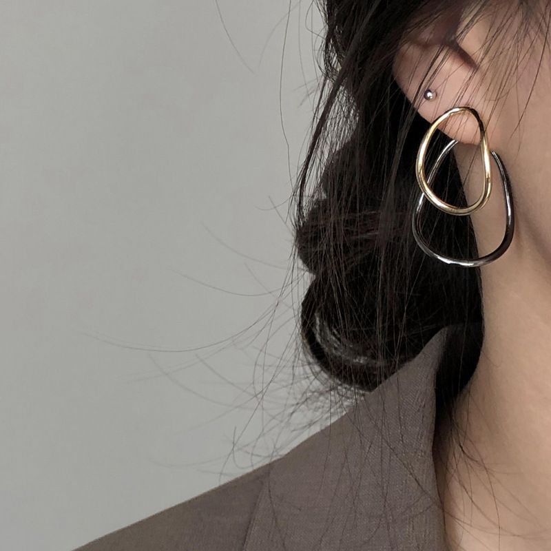Silver Metal Multi-layer Circle Minimalist Niche Simple Stud Hoop Light Luxury High-end Earrings_voghion.com