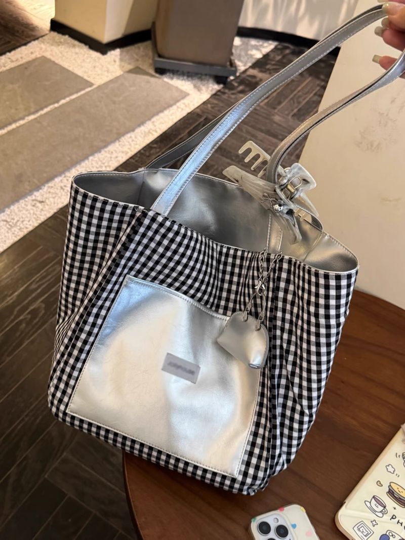 Double-Sided Silver Women's Tote Bag 2025 Fall/Winter New Black Checkered Large Capacity Bag_voghion.com