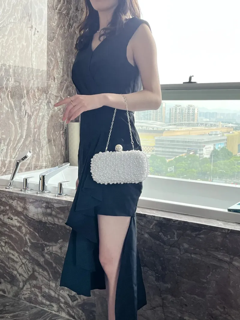 Borsa da sera con perline e tracolla a catena fatta a mano per matrimonio, borsa da donna con perle artificiali per feste di matrimonio_voghion.com