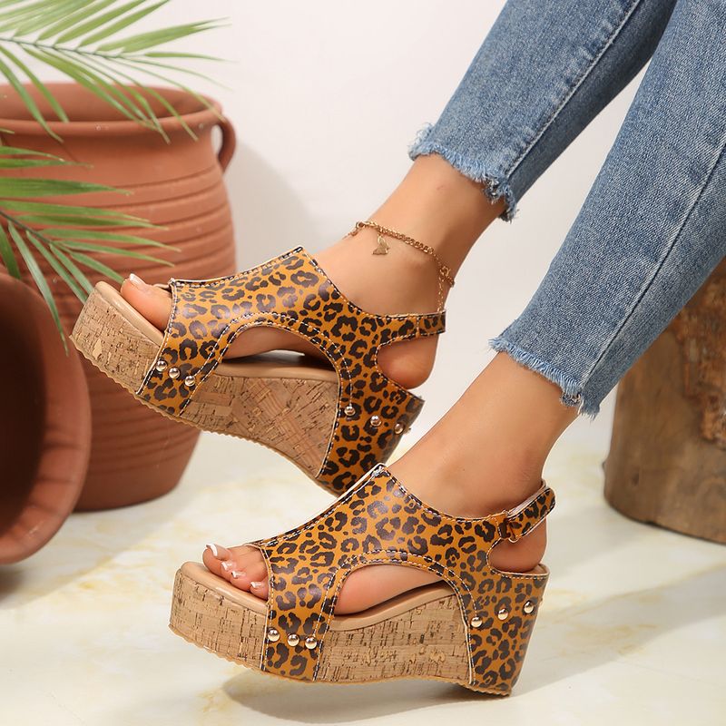 2025 Neue Schuhe in Übergröße mit schrägem Absatz, dicker Sohle, Fischmaul, Damensandalen, ausgehöhltem, lässigem Klettverschluss, Römersandalen_voghion.com