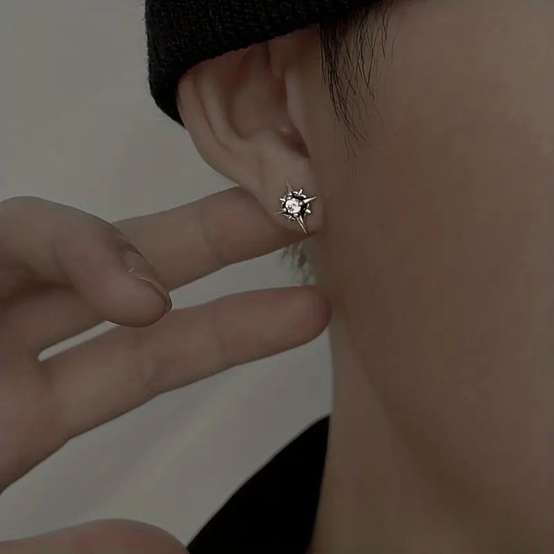 Orecchini da uomo in stile hip hop, punk rock, street, con strass, in bianco e nero_voghion.com