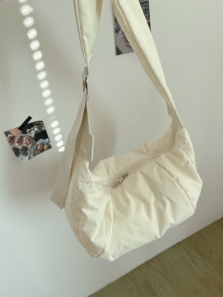Crossbody für Damen im Herbst Winter 2024, neue Baumwoll-Freizeittasche, Daunenknödel, große Kapazität, einfach und_voghion.com