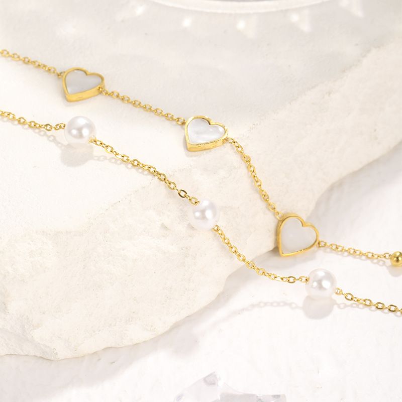 Doppellagiges Fußkettchen aus Perlen und Perlmutt – Vergoldeter Edelstahl, eleganter Fußschmuck für Frauen_voghion.com