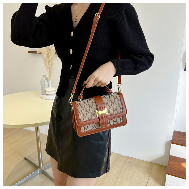 2023 New Hot Selling High Quality Retro Small Bag Women's Versatile One Shoulder Crossbody Bag Popular Handheld Small Square Bag_voghion.com