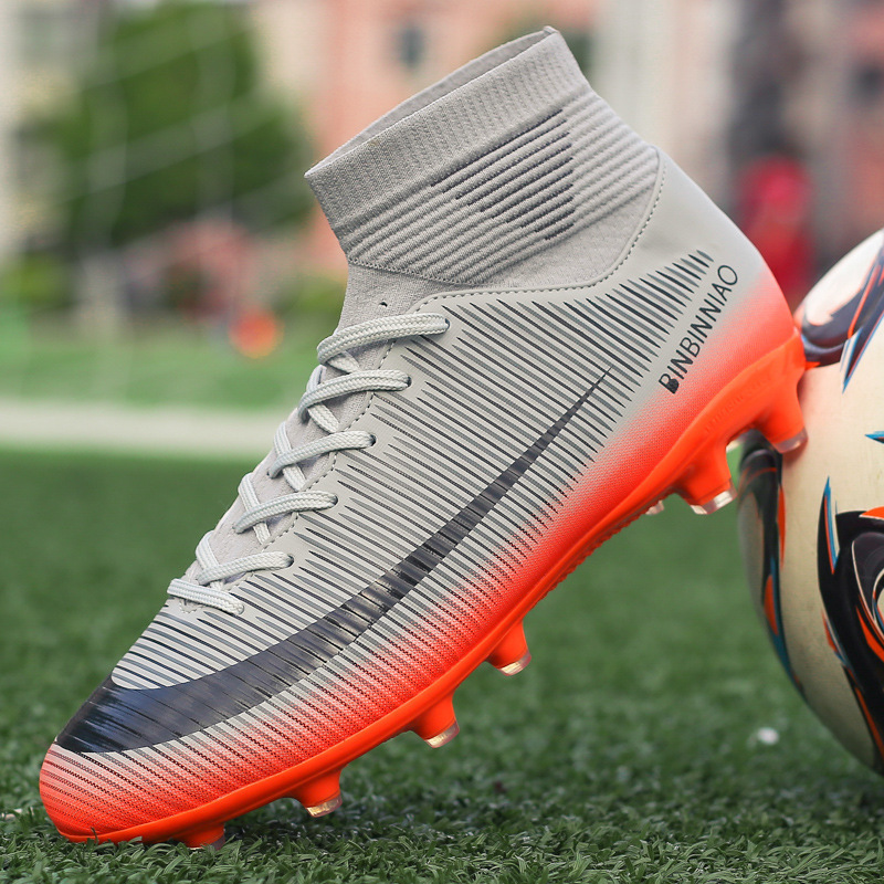 Cristiano Ronaldos High-Top-Fußball für männliche Studenten AG Long Nail Kunstrasen-Sporttrainingsschuhe_voghion.com