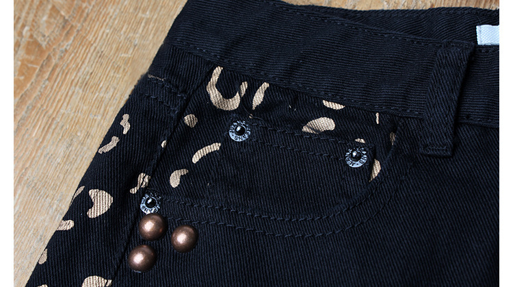 Abbigliamento da donna, pantaloncini in denim con rivetti strappati, pantaloni caldi stampati a vita alta, a gamba larga_voghion.com