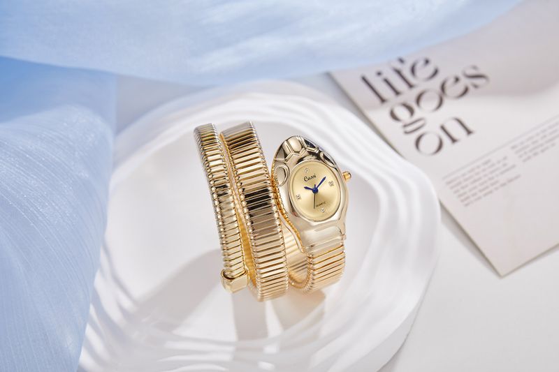 Snake-shaped Women's Niche Creative Quartz Personalized Bracelet Watch_voghion.com