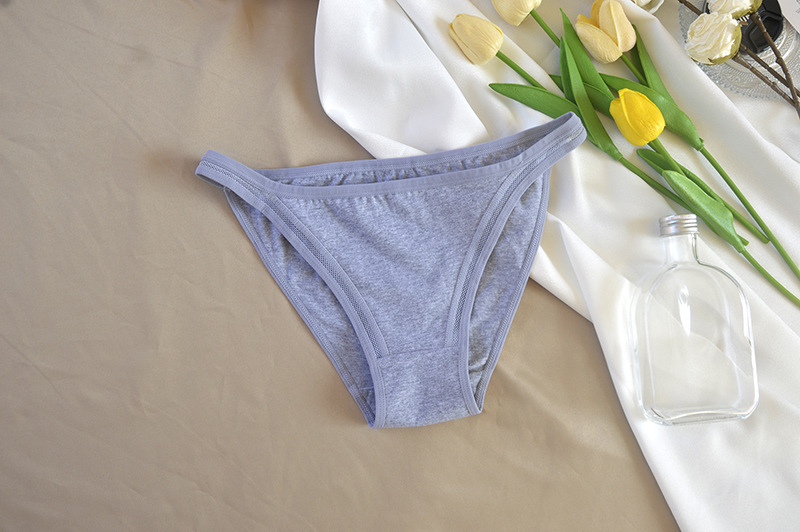 Sieviešu apģērbi Kokvilnas puspaka gurnu biksītes sievietēm vairumtirdzniecība Vienkāršas elpojošas pusaudžu bikini siksnas biksītes Bikini biksītes_voghion.com