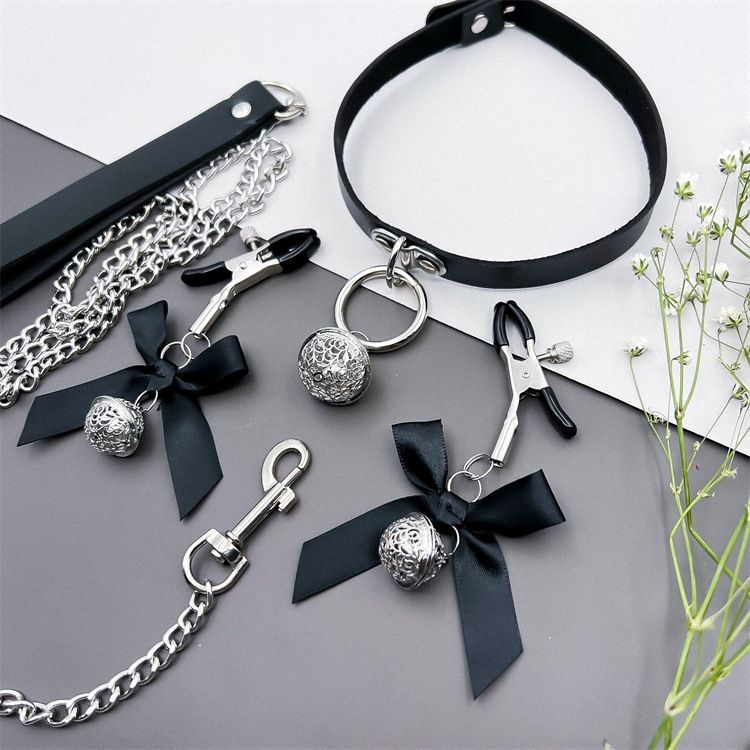 Women Nipple Clamps Pleasure Toy Set With Bells Collar Leash For Sensual Play_voghion.com