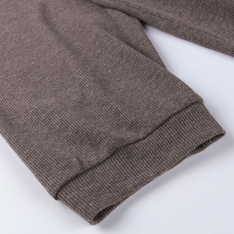 Herbst-Essentials: Zweiteiliges Set aus Weste mit hohem Kragen und Oversize-Pullover mit V-Ausschnitt – Lässiges Lagen-Outfit für Damen_voghion.com