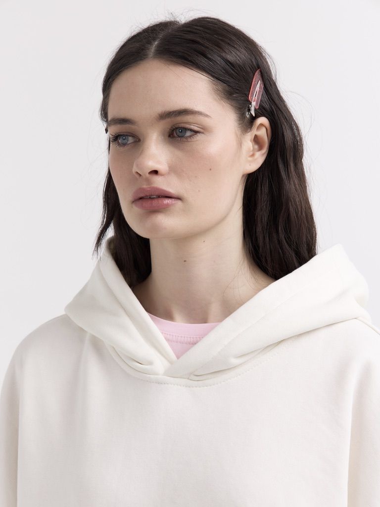 Conjunto moderno de moletom com capuz e calça jogger – Look casual streetwear (Branco/Preto/Bege/Rosa) Tendências da moda_voghion.com