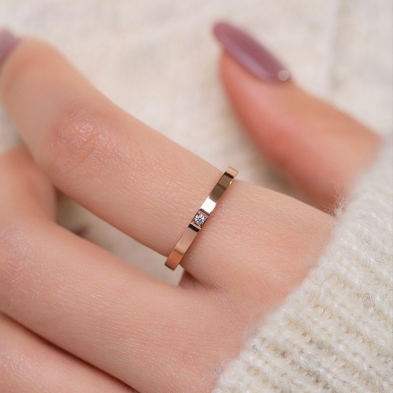 Acciaio al titanio resistente allo sbiadimento per il design di nicchia Instagram femminile, anello per indice semplice, anello di coppia fresco e personalizzato_voghion.com