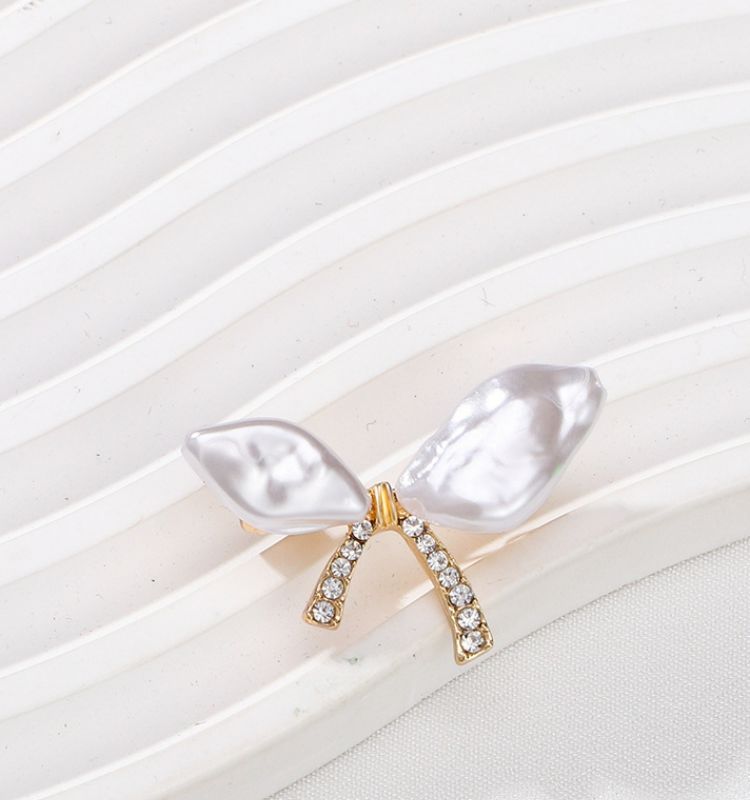 Pearl Bow Brooch Premium Design Pin Neckline Anti-light Pin_voghion.com