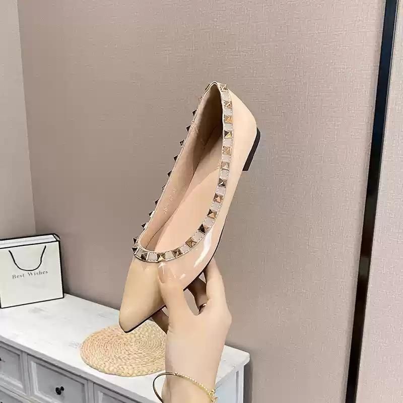 Studded Nude Pointed Soft Patent Leather French Style Elegant Women's Flats Spring New Fashion Versatile Commuter Shoes_voghion.com