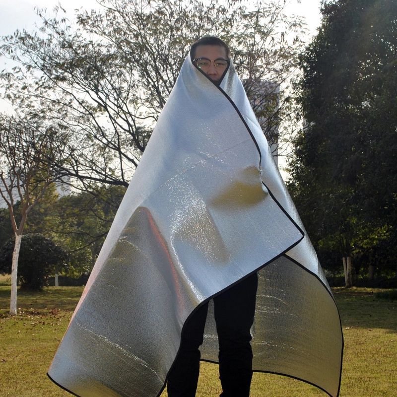 Picknick-Doppelseitige Aluminiumfolie, verdickte, feuchtigkeitsbeständige Outdoor-Tragbare Zeltboden-Campingmatte_voghion.com