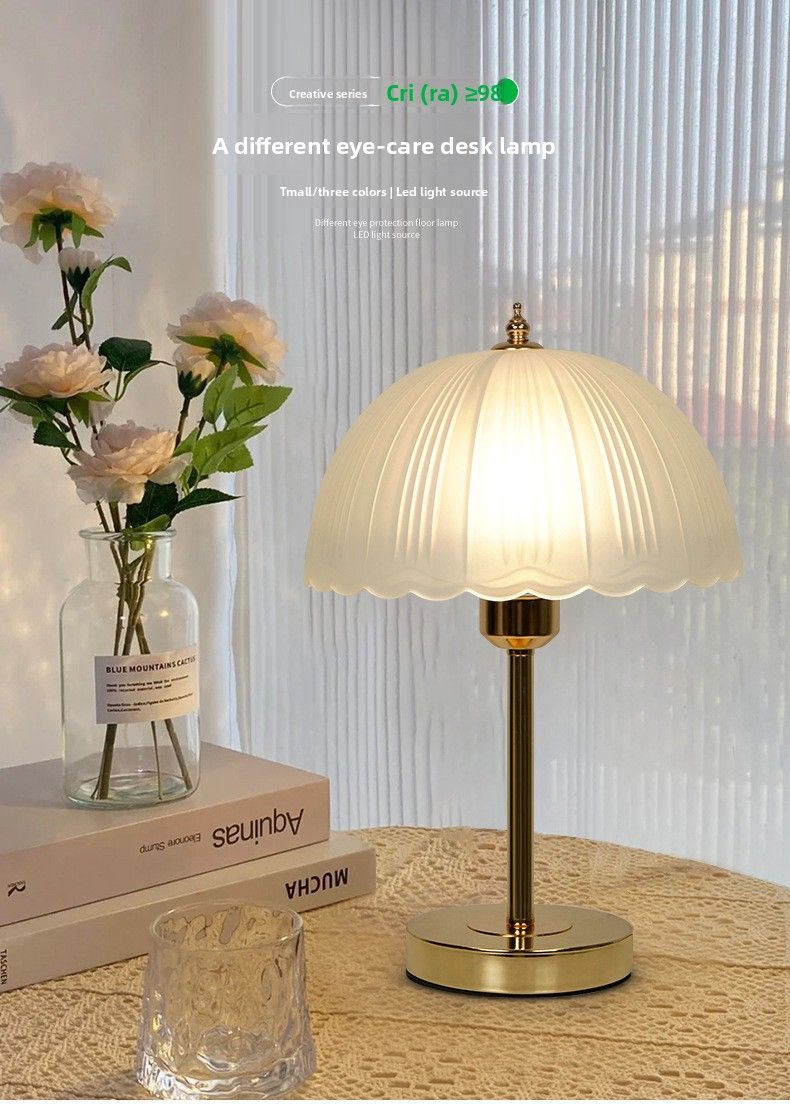Luminária de mesa pequena de luxo com pétalas, para quarto de menina, atmosfera romântica, criativa e simples de alta qualidade_voghion.com
