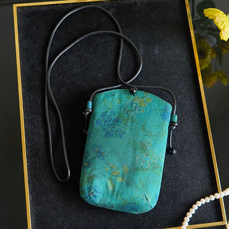 Immaterielles Kulturerbe Xiangyun Seide National Crossbody für Frauen, 2024 Neue chinesische Stil Walking Handy_voghion.com
