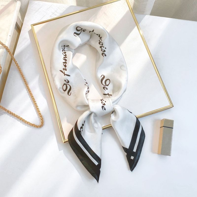 2024 Frühjahr Neue Simulation Seide Modische und Süße Chiffon Brief Gedruckt Professionelle Schal_voghion.com