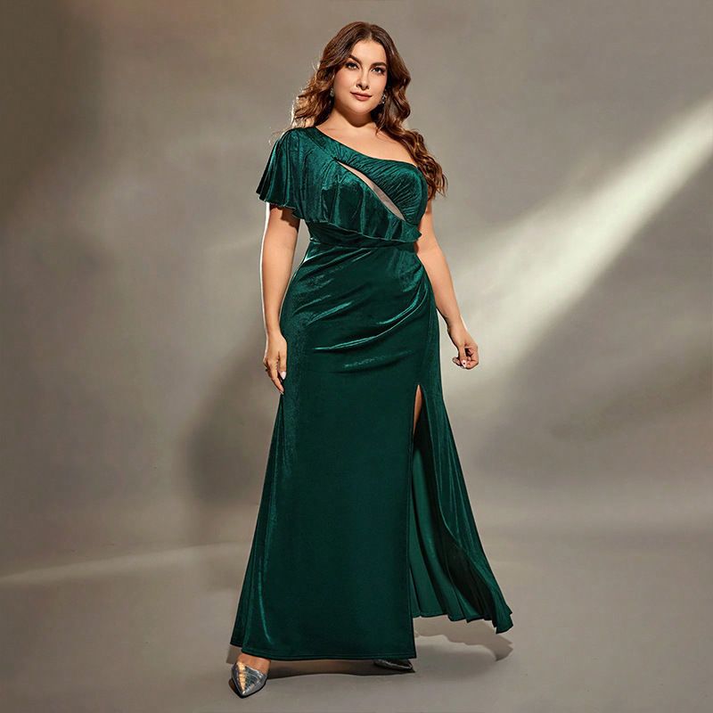Elegant Off-Shoulder High-Slit Evening Dress For Parties & Special Occasions – Plus Size Bodycon Gown In Stunning Green_voghion.com