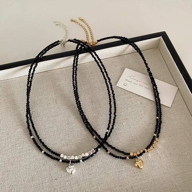 Collar de corazón de metal de cristal negro para mujer, diseño de nicho, personalidad retro, collar de temperamento simple y versátil, cadena de clavícula_voghion.com