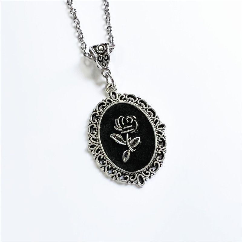 Necklaces Gothic rose sweater necklace_voghion.com