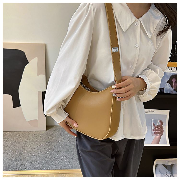Retro Saddle Bag for Women 2024 New French Fashion Single Shoulder Underarm Bag Solid Color Versatile Crossbody Bag_voghion.com