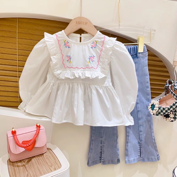 Abbigliamento per bambini Ragazze Colletto in pizzo ricamato Maniche a tromba Maglietta per neonati Jeans con spacchi Set due pezzi_voghion.com