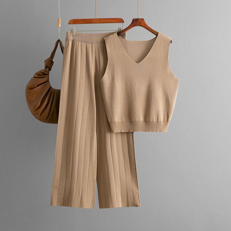 Top lavorato a maglia tinta unita con scollo a V e completo casual a due pezzi con gamba larga e vita alta alla moda estiva_voghion.com